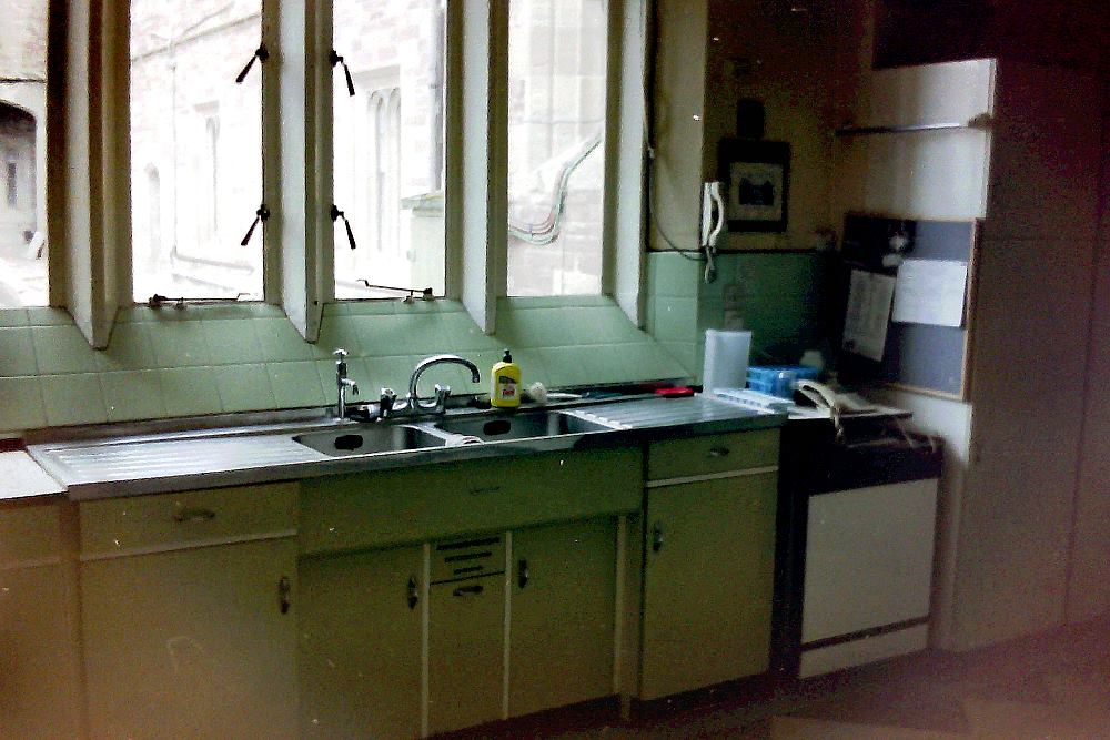 kitchen1996.jpg